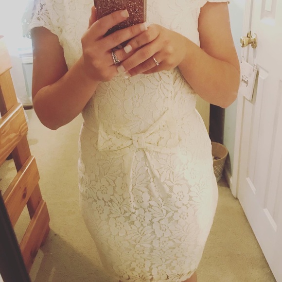 White Dress! - Picture 2 of 2